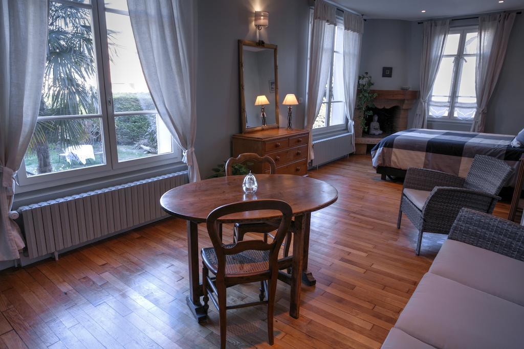 Chambre D'Hote La Bacotterie Bois-le-Roi  Værelse billede