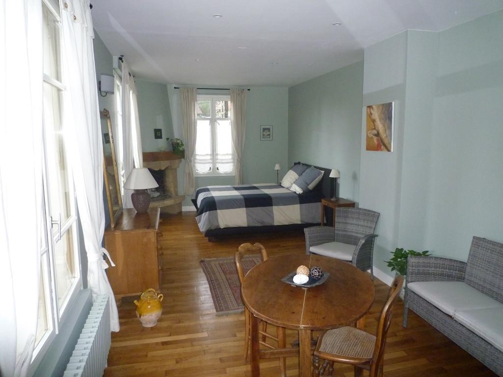 Chambre D'Hote La Bacotterie Bois-le-Roi  Værelse billede